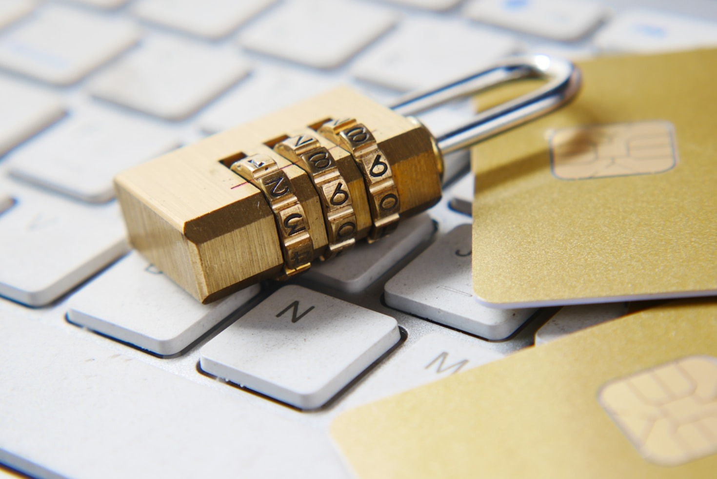 Mengapa Penting Menggunakan Antivirus Terpercaya
